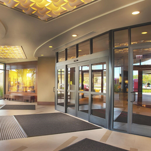 commercial door specialist San Fernando