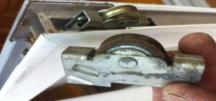 screen door roller repair in San Fernando